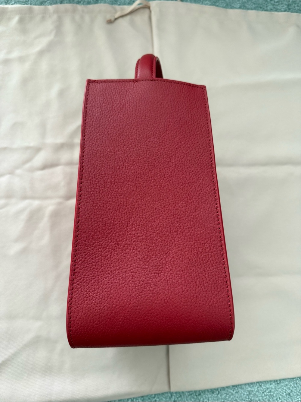 3.1 Phillip Lim Red Pebbled Drawstring Shoulder Bag - Picture 4 of 9